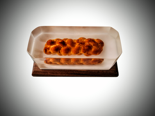 Epoxy casting with base
